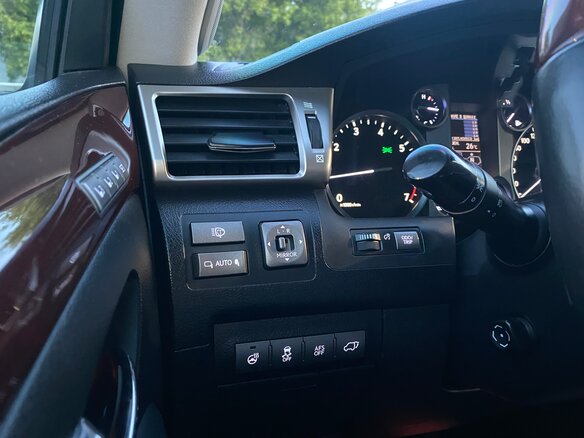2014 Lexus LX 570 III Рестайлинг, белый, 5990000 рублей - вид 26
