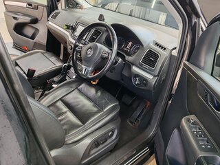 2012 Volkswagen Sharan II, чёрный, 907000 рублей, вид 4