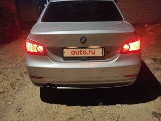 2003 BMW 5 серии 520i V (E60/E61), серебристый, 950000 рублей, вид 4