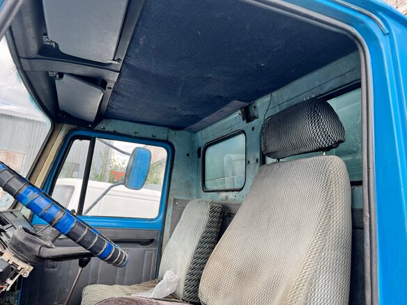 1993 ГАЗ 3307, голубой, 399999 рублей - вид 17