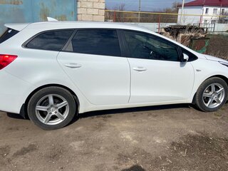 2018 Kia Ceed II Рестайлинг, белый, 1750000 рублей, вид 2