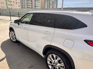 2023 Toyota Highlander IV (XU70), белый, 4800000 рублей, вид 3