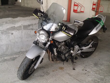 2003 Honda CB 600F Hornet, серебристый, 400000 рублей, вид 1