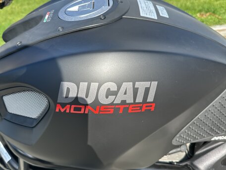 2010 Ducati Monster 696, чёрный, 540000 рублей, вид 1