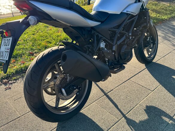 2024 Suzuki SV 650, серебристый, 699000 рублей - вид 9