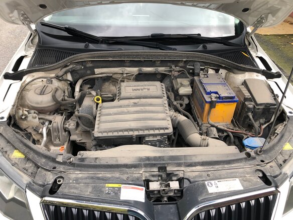 2014 Skoda Octavia III (A7), белый, 1500000 рублей - вид 11