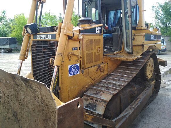 2006 Caterpillar D6, золотистый, 8000000 рублей