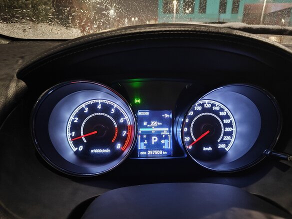 2007 Mitsubishi Outlander II, белый, 850000 рублей - вид 8