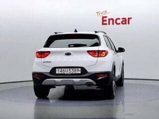 2020 Kia Stonic I, белый, 1210000 рублей, вид 4