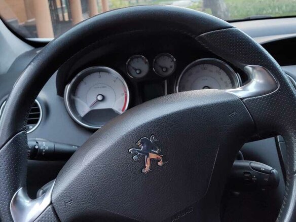 2010 Peugeot 308 I, белый, 820000 рублей - вид 6