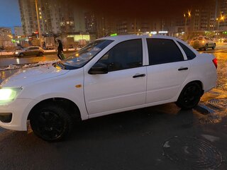 2015 Lada (ВАЗ) Granta I, белый, 390000 рублей, вид 2