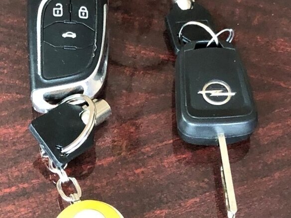 2012 Opel Astra GTC J Рестайлинг, жёлтый, 870000 рублей - вид 12