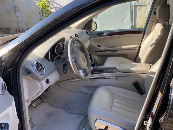 2005 Mercedes-Benz M-Класс 320 II (W164), чёрный, 1400000 рублей - вид 3