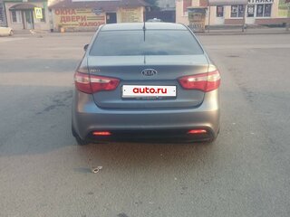 2012 Kia Rio 5-speed III, голубой, 800000 рублей, вид 4