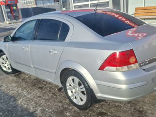 2007 Opel Astra H Рестайлинг, серебристый, 600000 рублей, вид 4