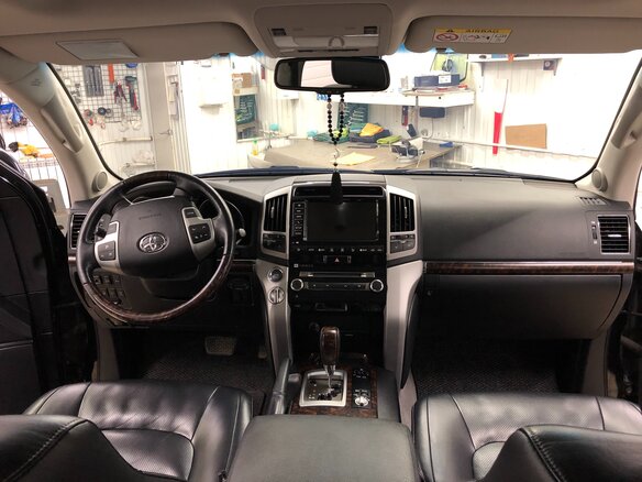 2013 Toyota Land Cruiser 200 Series Рестайлинг 1, чёрный, 5050000 рублей - вид 15