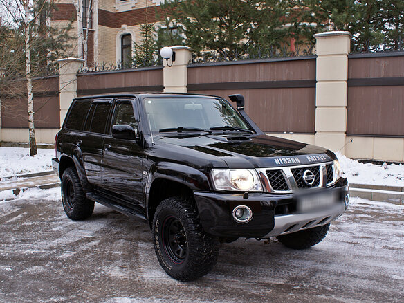 2004 Nissan Patrol V (Y61) Рестайлинг, чёрный - вид 2