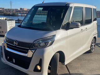 2017 Nissan Dayz Roox I Рестайлинг, белый, 888000 рублей, вид 4