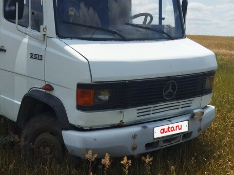 1992 Mercedes-Benz T2, белый, 300000 рублей, вид 3
