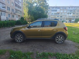 2014 Renault Sandero Stepway II, зелёный, 800000 рублей, вид 2