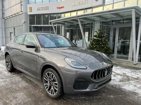 2022 Maserati Grecale GT, серый