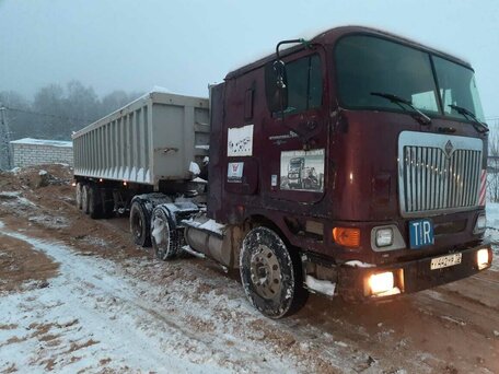 2008 International 9000 Series, красный, 3000000 рублей, вид 1