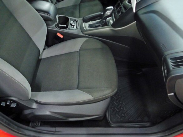 2014 Ford Focus III, красный, 1100000 рублей - вид 13