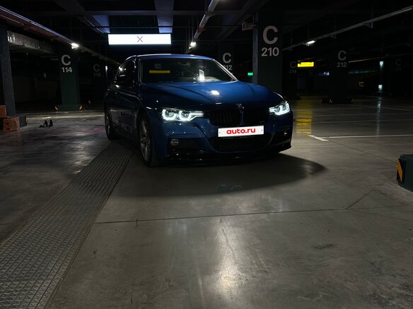 2017 BMW 3 серии 320i xDrive VI (F3x) Рестайлинг, синий, 3200000 рублей - вид 3