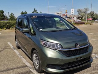 2019 Honda Freed II Рестайлинг, серый, 1900000 рублей, вид 1