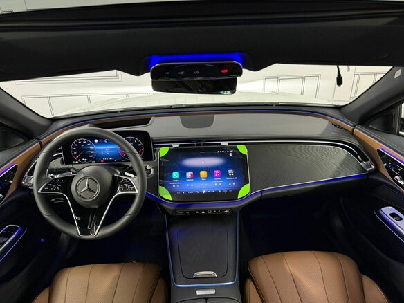 2025 Mercedes-Benz E-Класс 200 VI (W214, S214), белый - вид 2