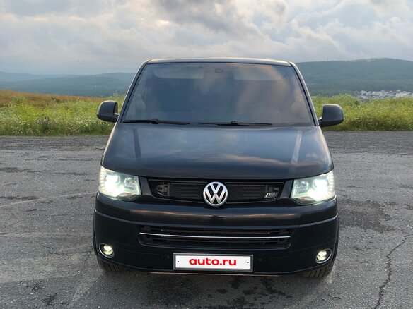 2012 Volkswagen Multivan T5 Рестайлинг, чёрный, 3650000 рублей - вид 1