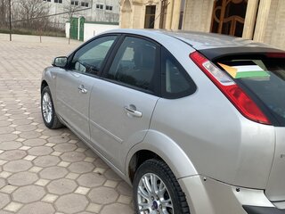 2007 Ford Focus II, серебристый, 239000 рублей, вид 4
