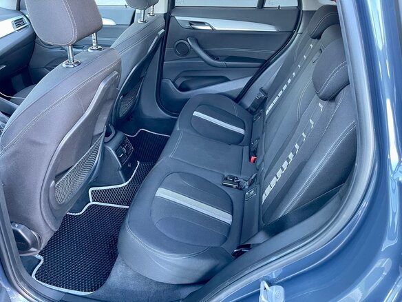 2017 BMW X1 20i xDrive II (F48), серый - вид 14