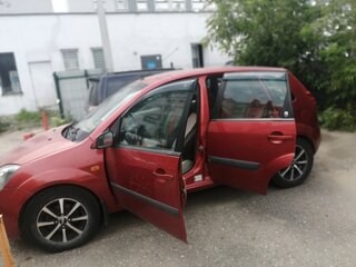 2007 Ford Fiesta Mk5, красный, 410000 рублей, вид 4