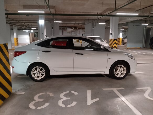 2012 Hyundai Solaris I, белый, 999999 рублей - вид 3