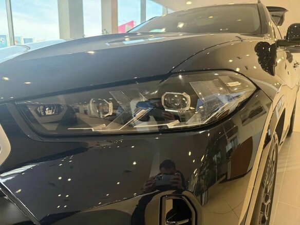 2025 BMW X6 40i III (G06) Рестайлинг, чёрный, 14450000 рублей - вид 6