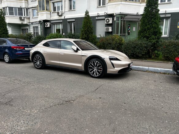 2022 Porsche Taycan 4S Cross Turismo I, бежевый, 10050000 рублей - вид 19