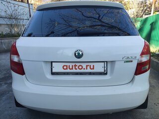 2012 Skoda Fabia II Рестайлинг, белый, 650000 рублей, вид 4