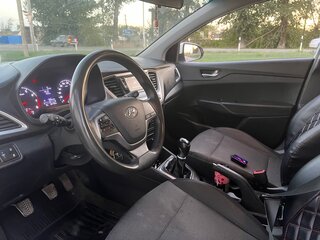 2017 Hyundai Solaris II, белый, 1300000 рублей, вид 5