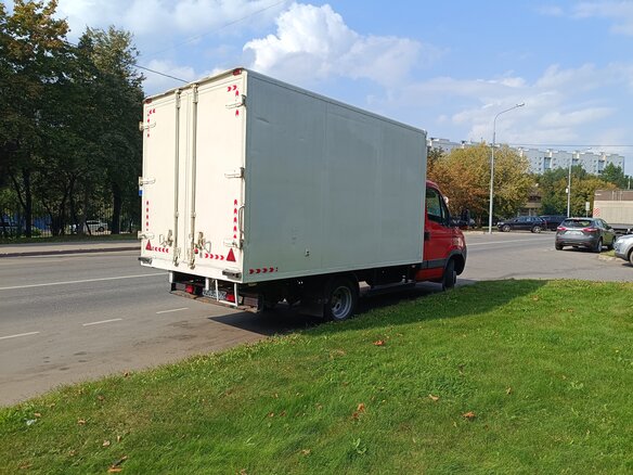 2011 Iveco Daily, красный, 1100000 рублей - вид 14