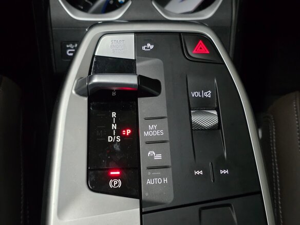 2023 BMW X1 18d sDrive III (U11/U12), чёрный, 4750000 рублей - вид 12