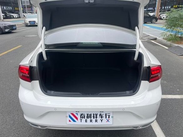 2021 Volkswagen Lamando I Рестайлинг, белый, 1550007 рублей - вид 18