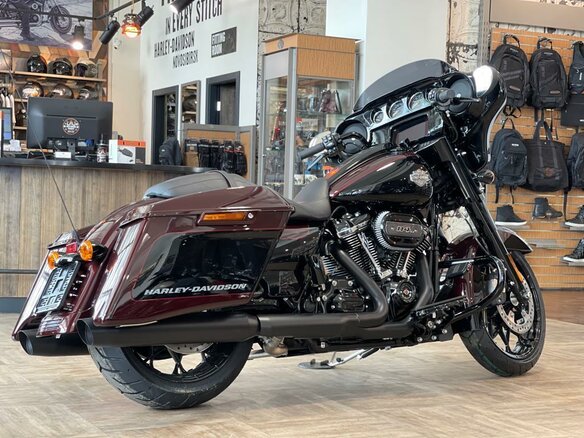 2022 Harley-Davidson Street Glide, пурпурный, 3600000 рублей - вид 25