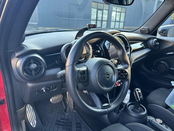 2021 Mini Hatch JCW III (F55/F56) Рестайлинг 2, красный, 3500000 рублей - вид 9