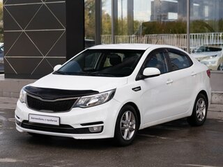 2015 Kia Rio 6-speed III, белый, 790000 рублей, вид 1