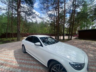 2022 Mercedes-Benz E-Класс 200 V (W213, S213, C238) Рестайлинг, белый, 5200000 рублей, вид 3