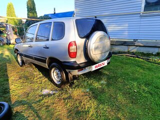 2005 Chevrolet Niva I, серебристый, 323000 рублей, вид 5