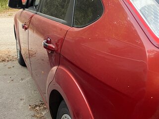 2010 Ford Focus II Рестайлинг, красный, 250000 рублей, вид 5