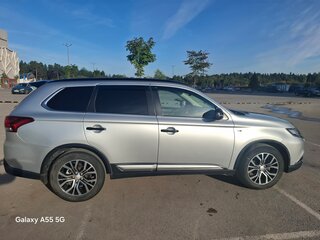 2016 Mitsubishi Outlander III Рестайлинг 2, серый, 2800000 рублей, вид 4