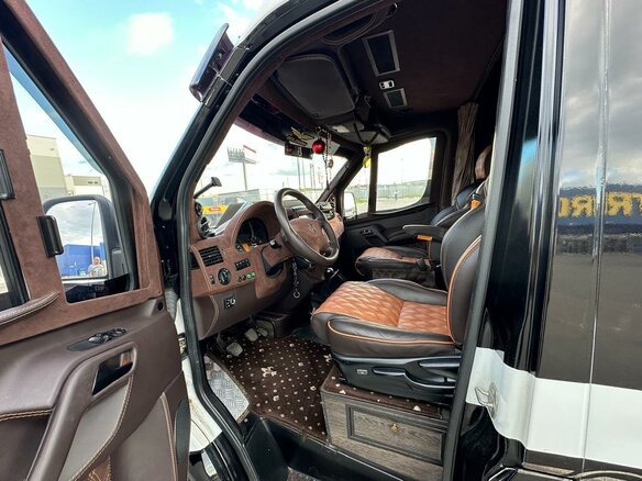 2011 Mercedes-Benz Sprinter, белый, 4300000 рублей - вид 8
